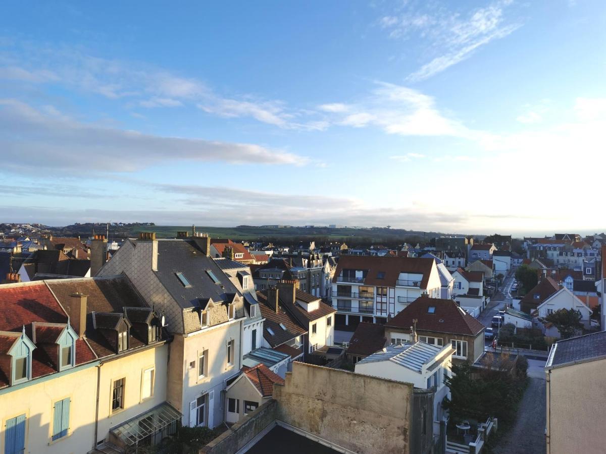 Une Pause Sur La Digue Wimereux Buitenkant foto