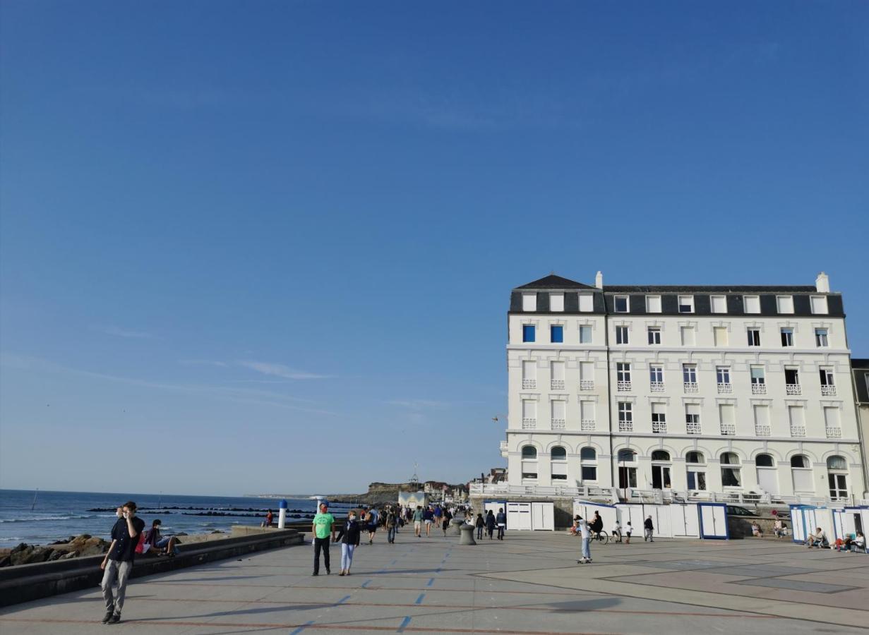 Une Pause Sur La Digue Wimereux Buitenkant foto