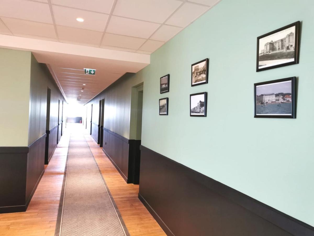 Une Pause Sur La Digue Wimereux Buitenkant foto